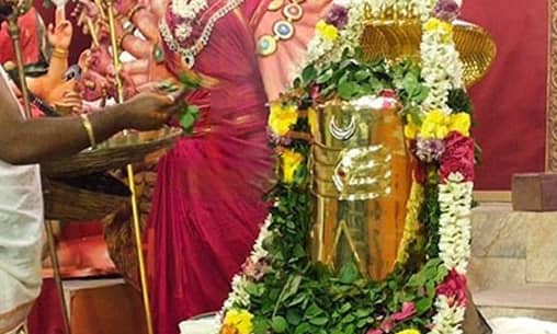 Bilva Archana (Pooja) to Shiva for 4 Mondays 